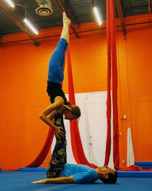 Adult – Acroyoga